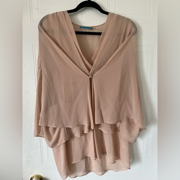 Alice + Olivia Ruffled Layered Lightweight Pink Plus 100 % Silk Blouse Size M - Picture 3 of 13